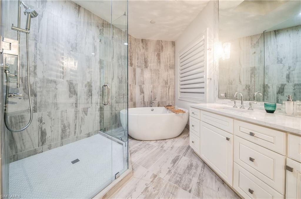 BAREFOOT BEACH - Residential