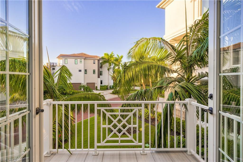 BAREFOOT BEACH - Residential