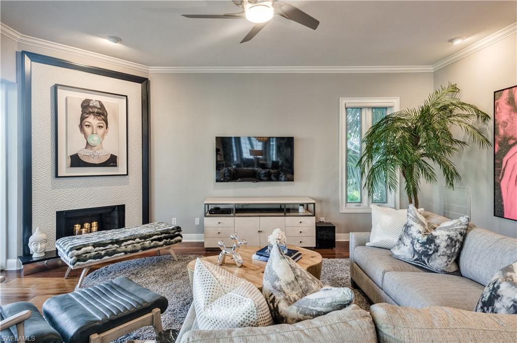 BAREFOOT BEACH - Residential