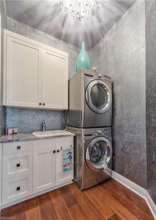 BAREFOOT BEACH - Residential