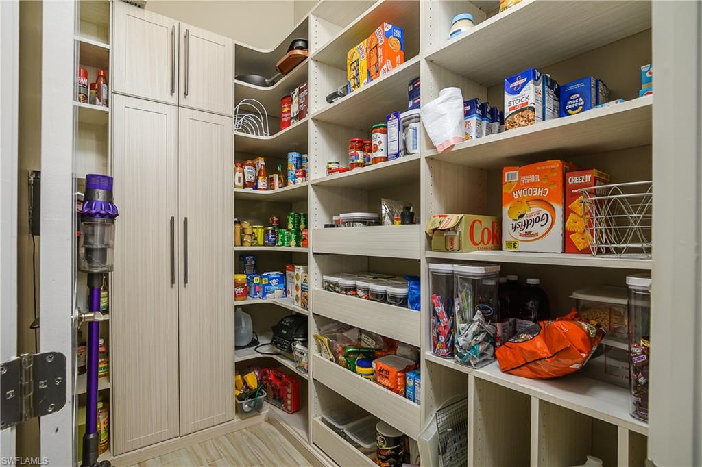 CORKSCREW SHORES - Residential