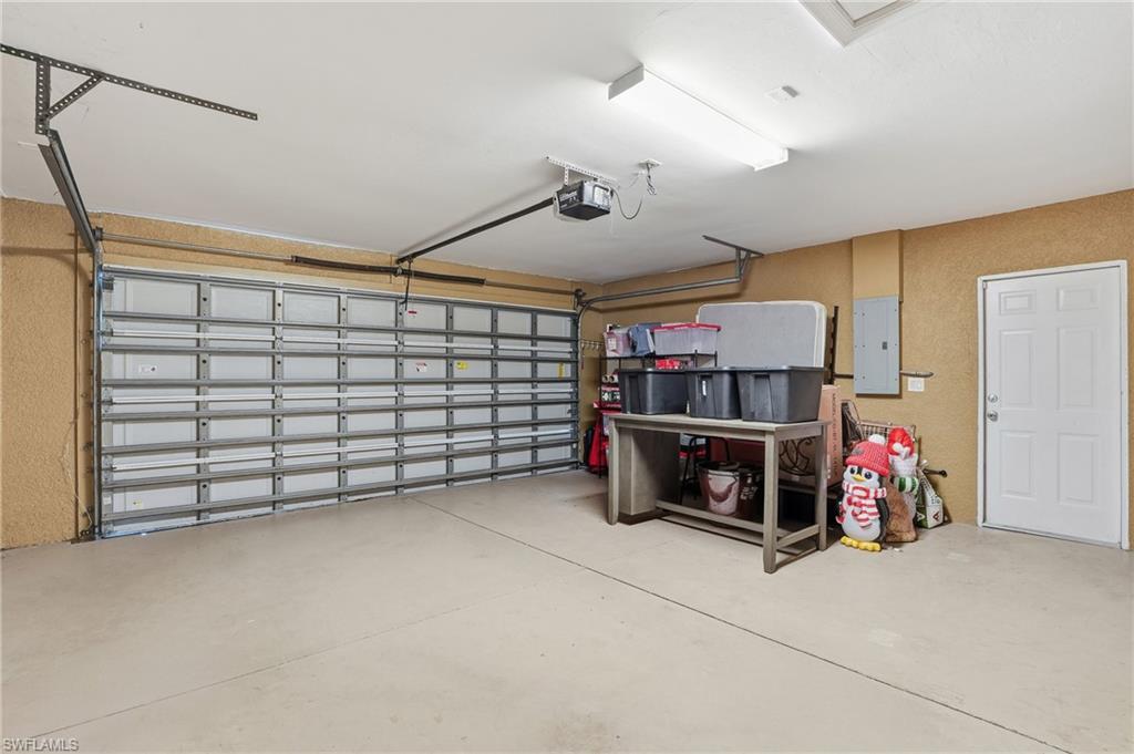 GOLDEN GATE CITY - Residential