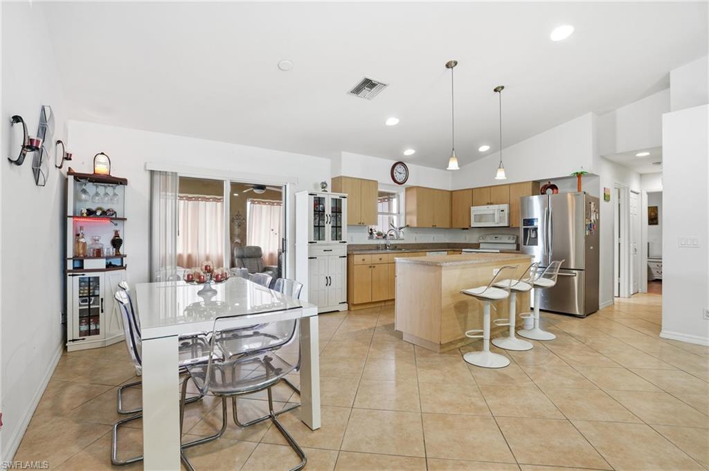 GOLDEN GATE CITY - Residential