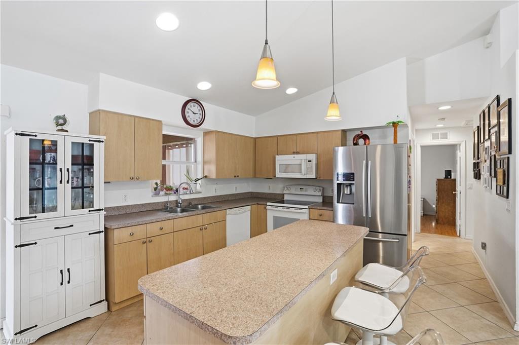 GOLDEN GATE CITY - Residential