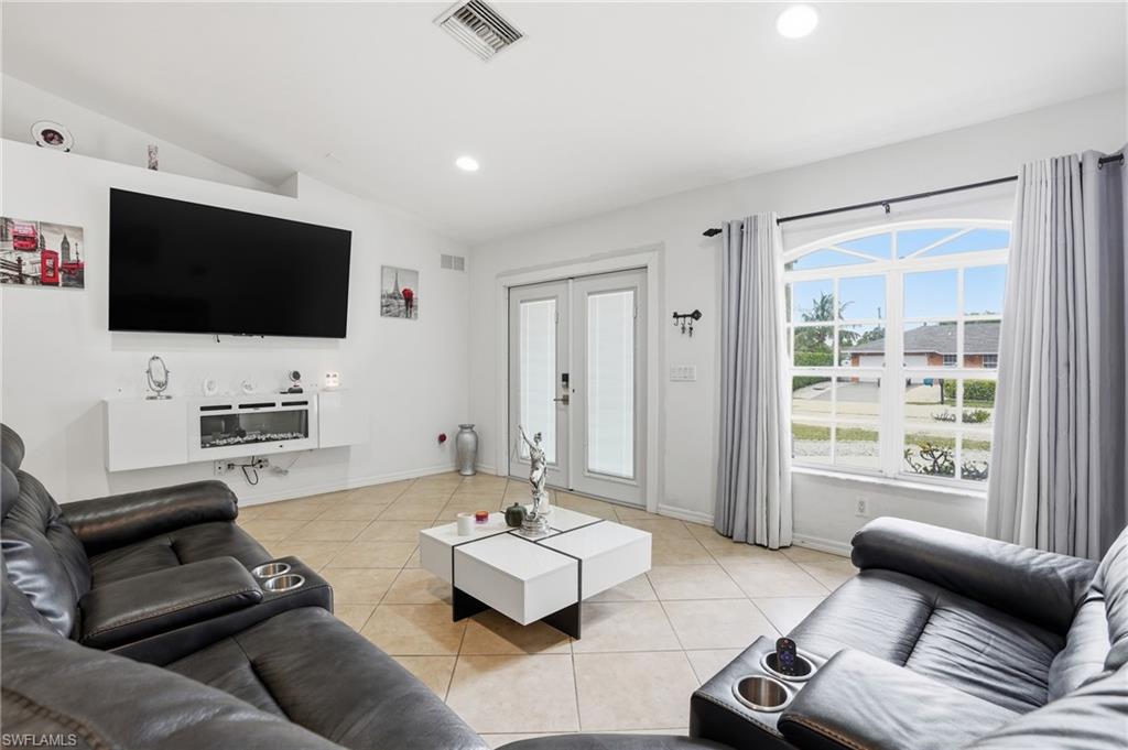 GOLDEN GATE CITY - Residential