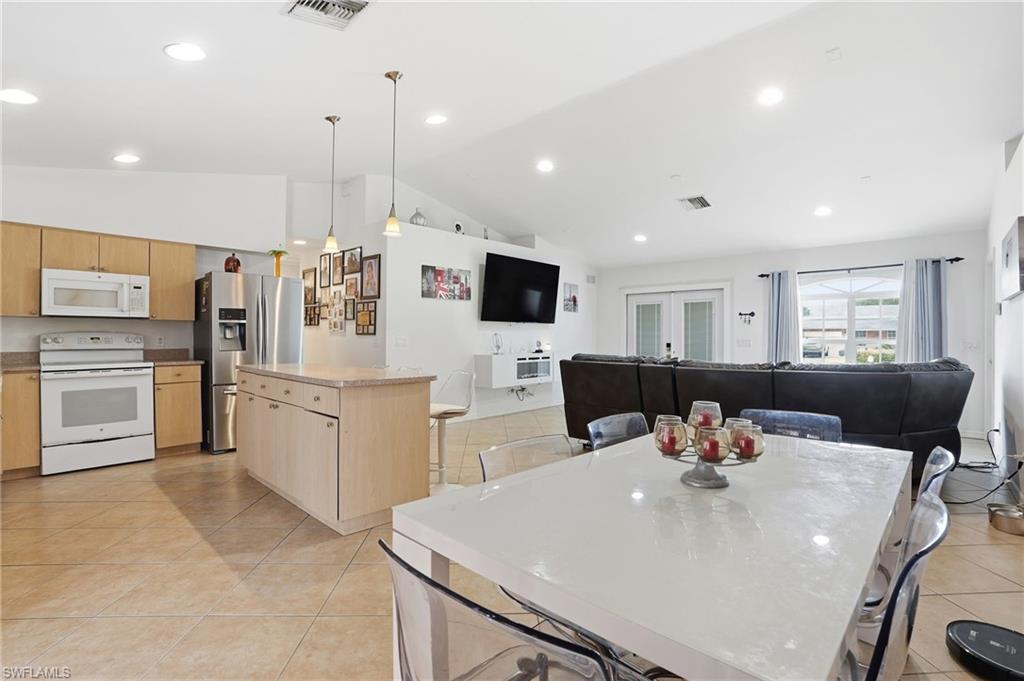 GOLDEN GATE CITY - Residential