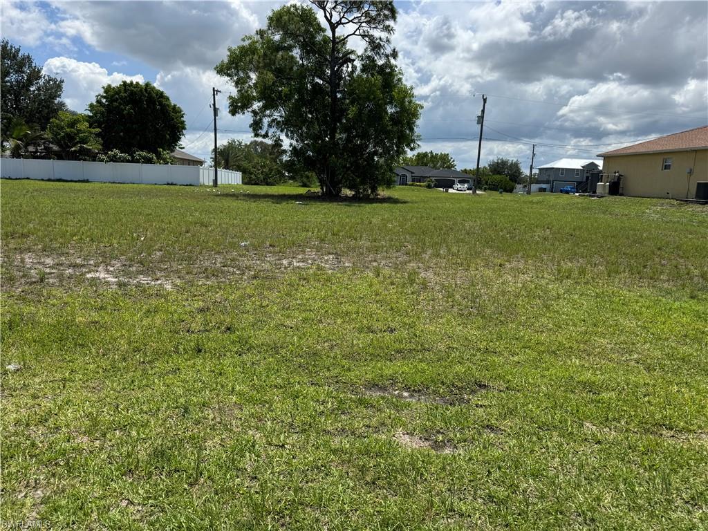 CAPE CORAL - Land