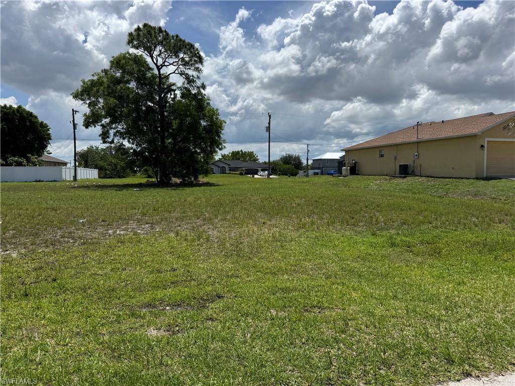 CAPE CORAL - Land