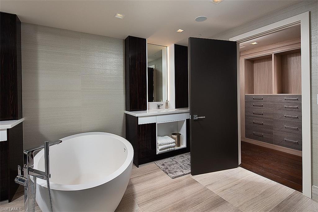 MYSTIQUE - Residential