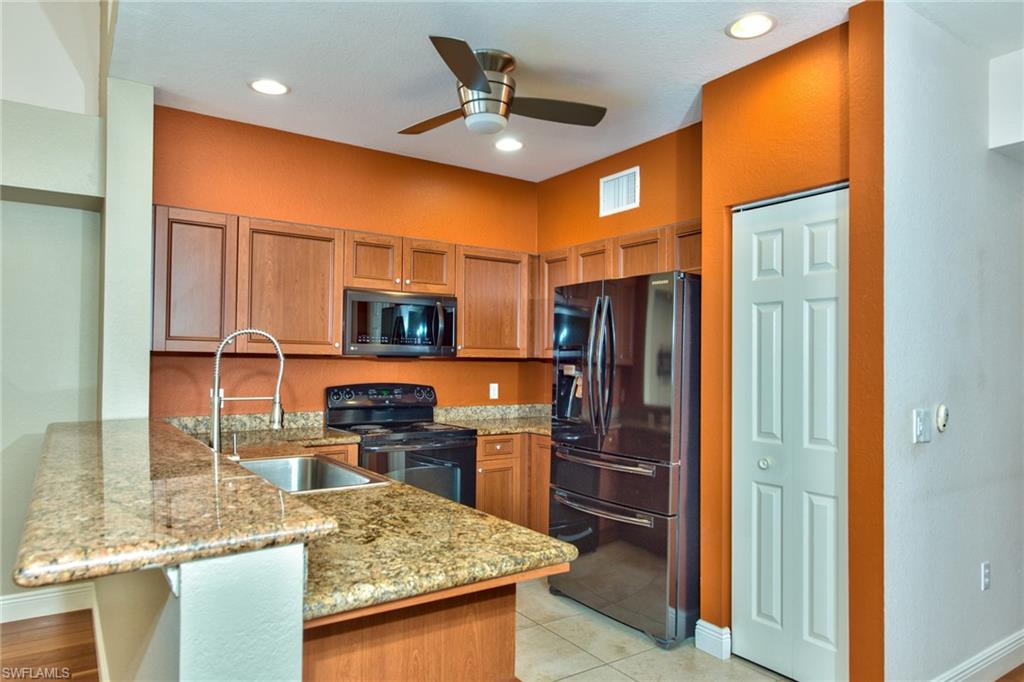 VILLAGIO - Residential Lease