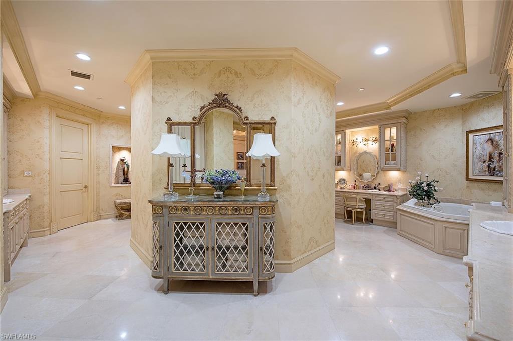 REGENT - Residential