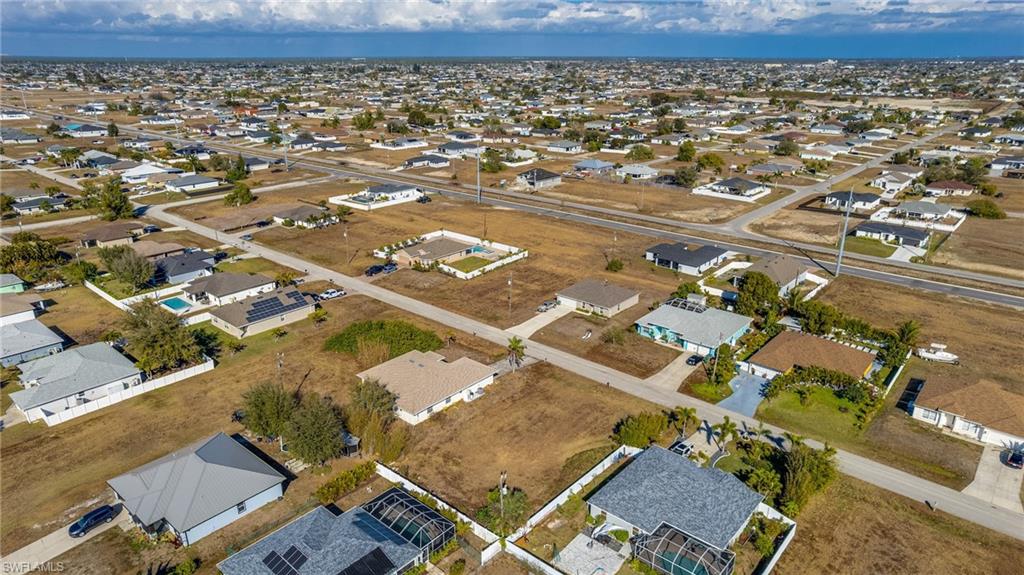 CAPE CORAL - Land