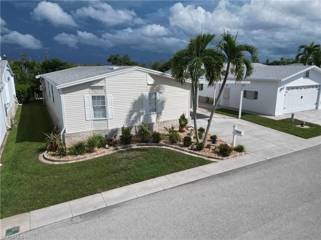 17611 Canal Cove CT