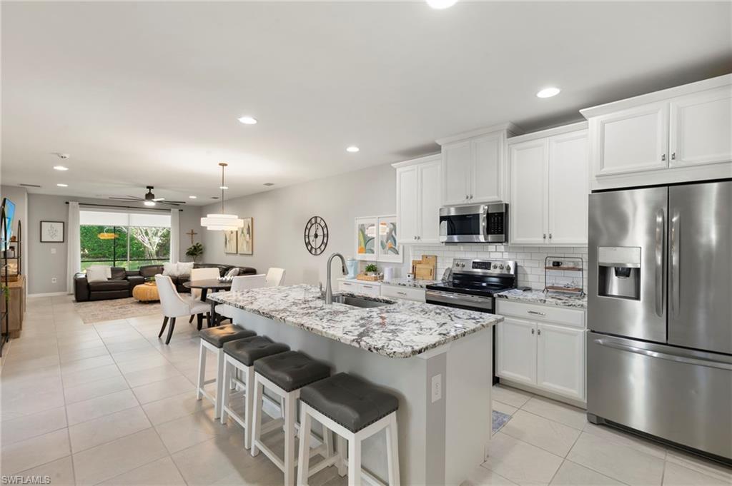 14731 Edgewater CIR