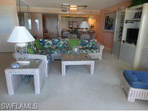 CRESCENT BEACH - Residential