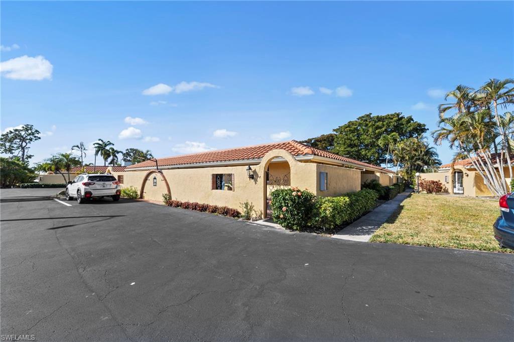 GLADES COUNTRY CLUB - Residential