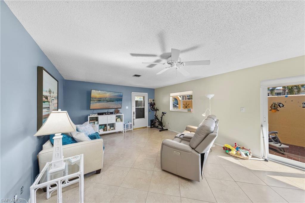 GLADES COUNTRY CLUB - Residential