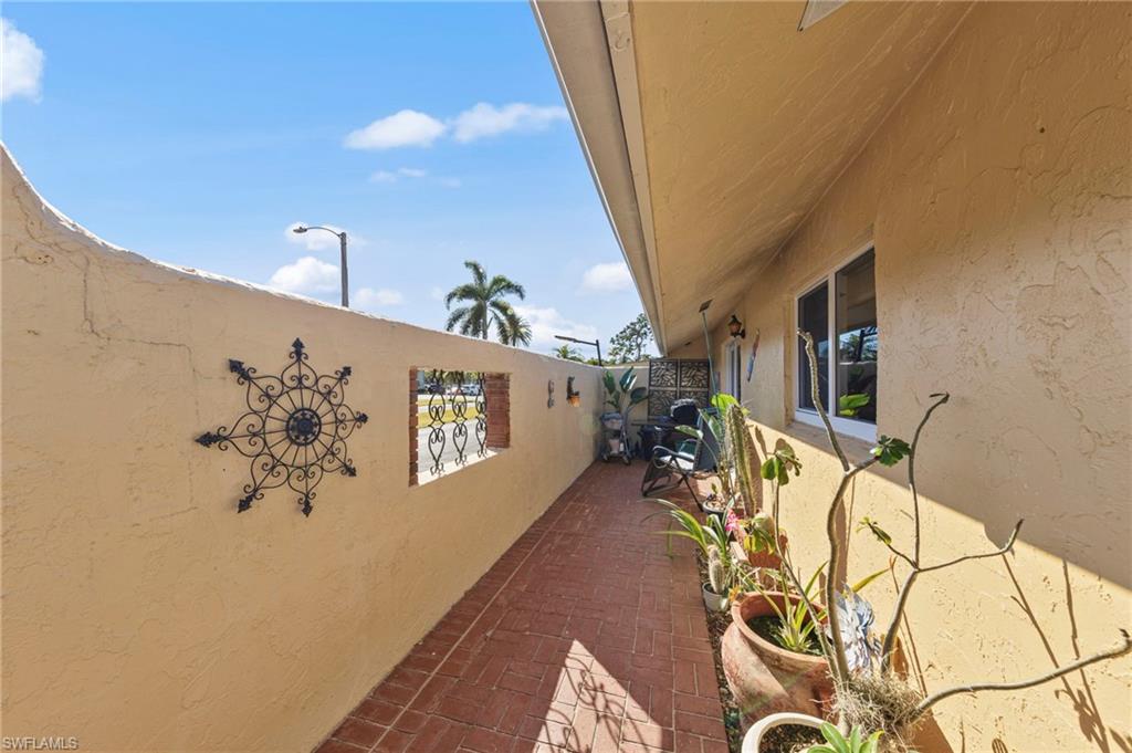 GLADES COUNTRY CLUB - Residential