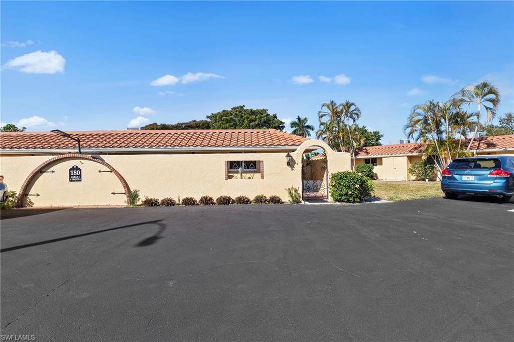 GLADES COUNTRY CLUB - Residential