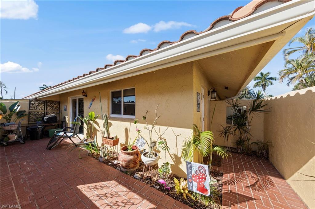 GLADES COUNTRY CLUB - Residential