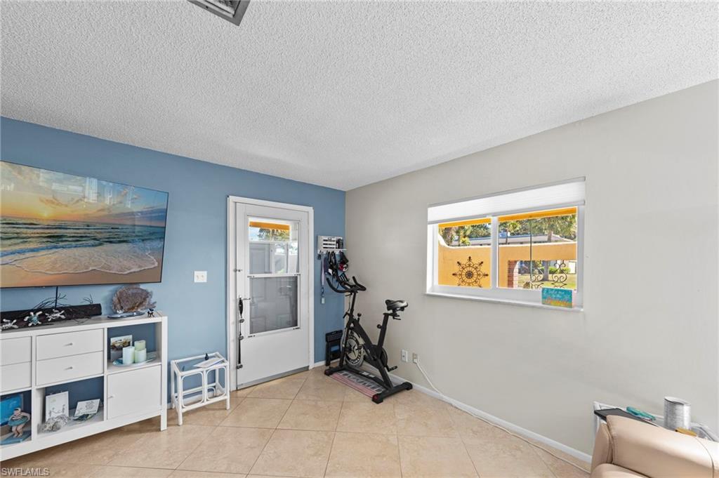 GLADES COUNTRY CLUB - Residential