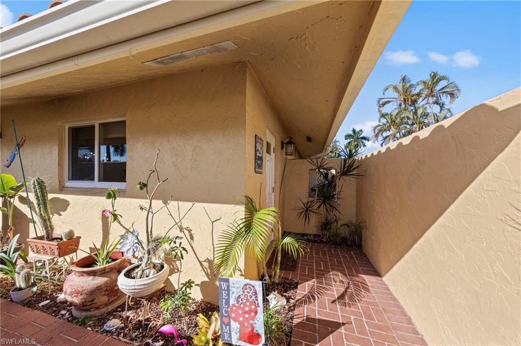 GLADES COUNTRY CLUB - Residential