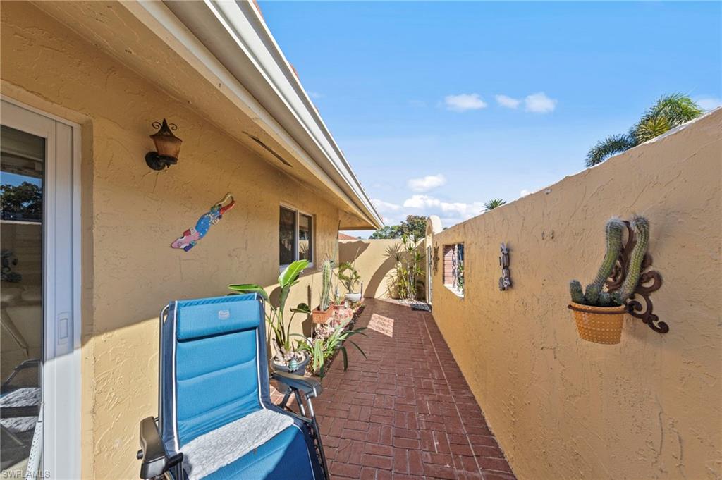 GLADES COUNTRY CLUB - Residential