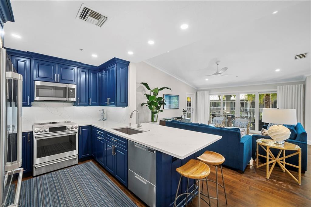 DRIFTWOOD OF OLDE NAPLES - Residential