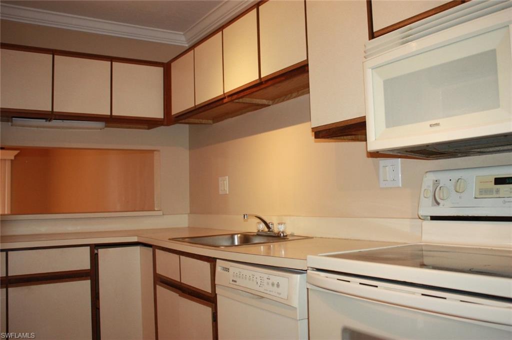 WOODGATE AT NAPLES - Residential