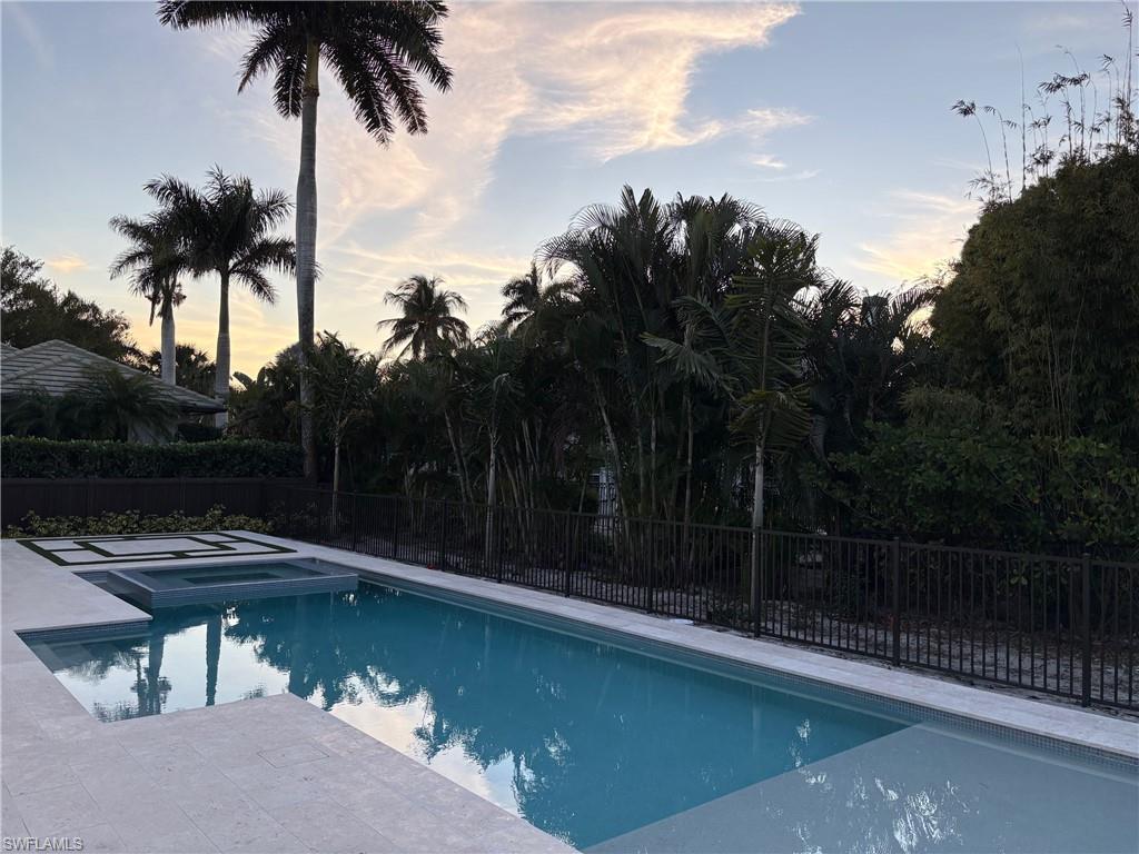 MOORINGS - Residential