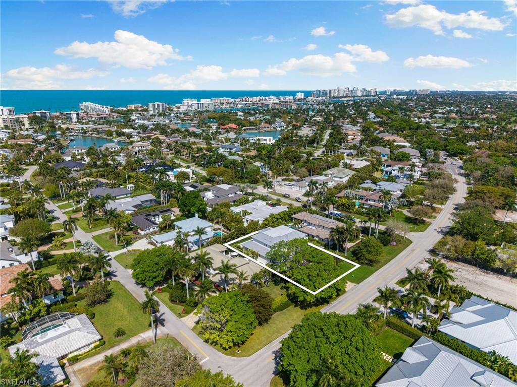 MOORINGS - Residential