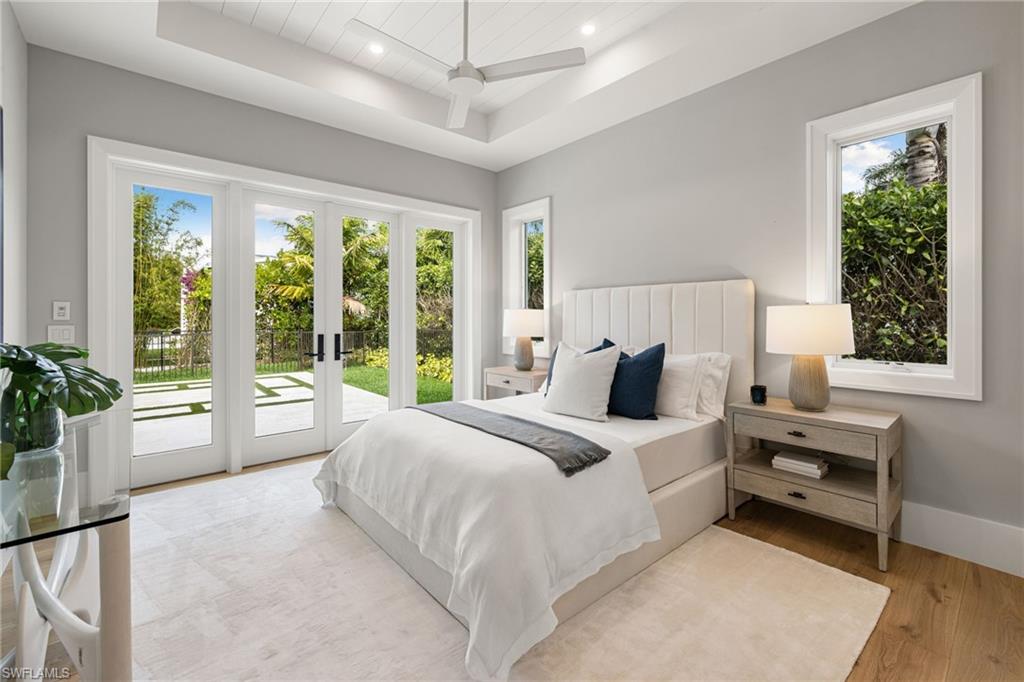 MOORINGS - Residential