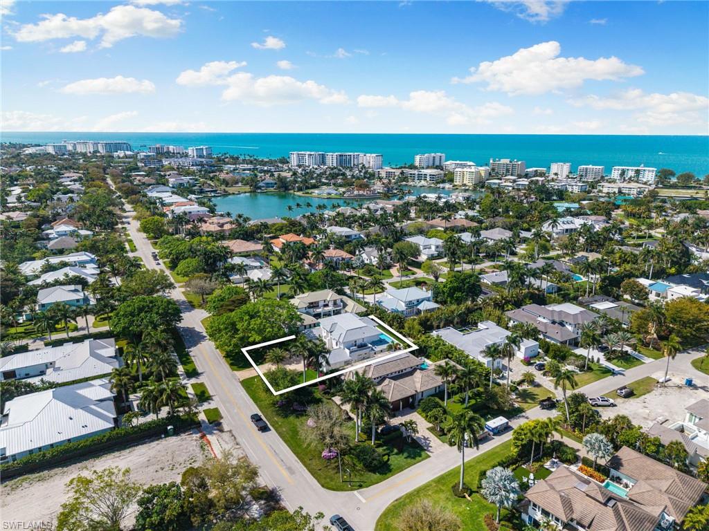 MOORINGS - Residential