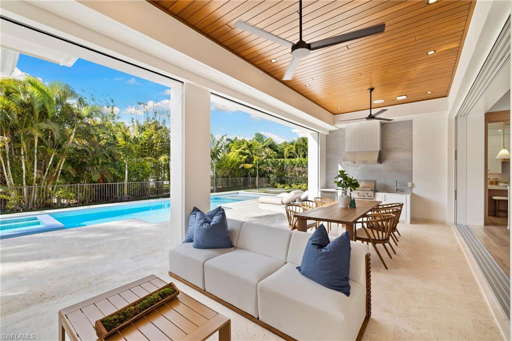 MOORINGS - Residential