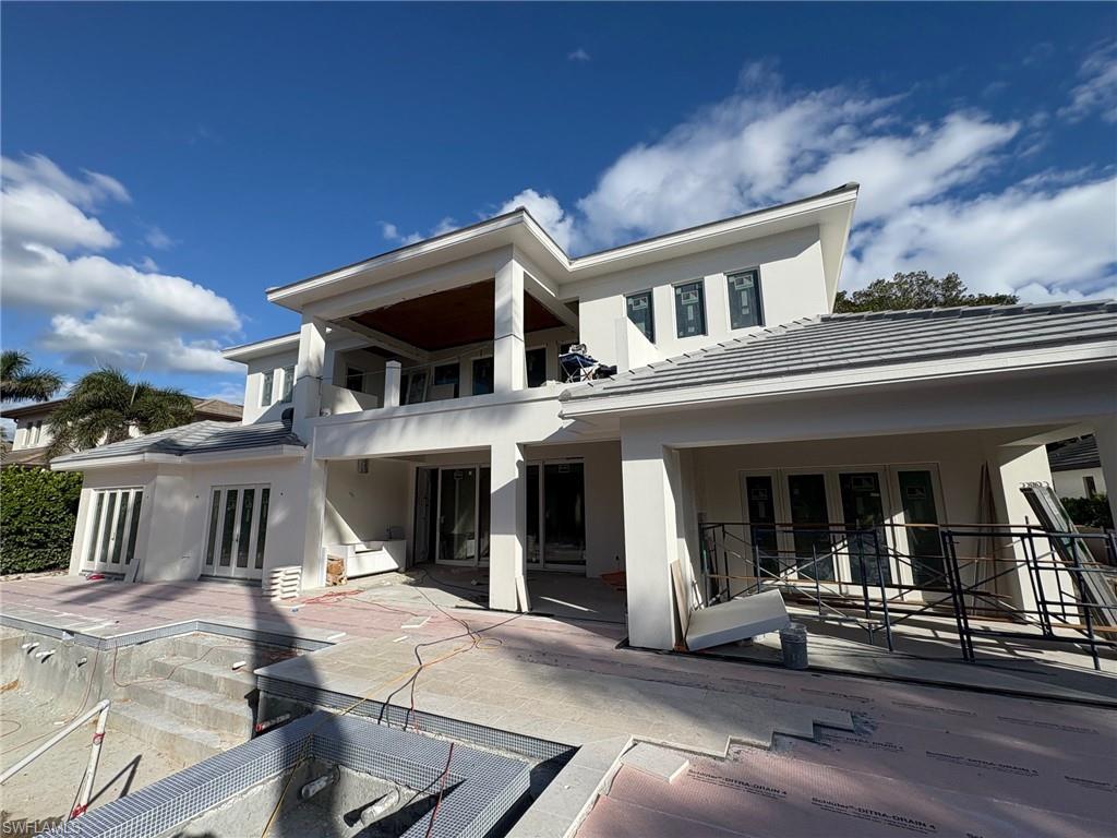 MOORINGS - Residential