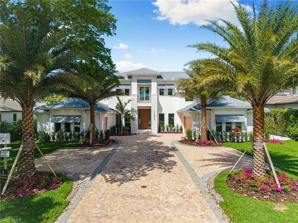 MOORINGS - Residential