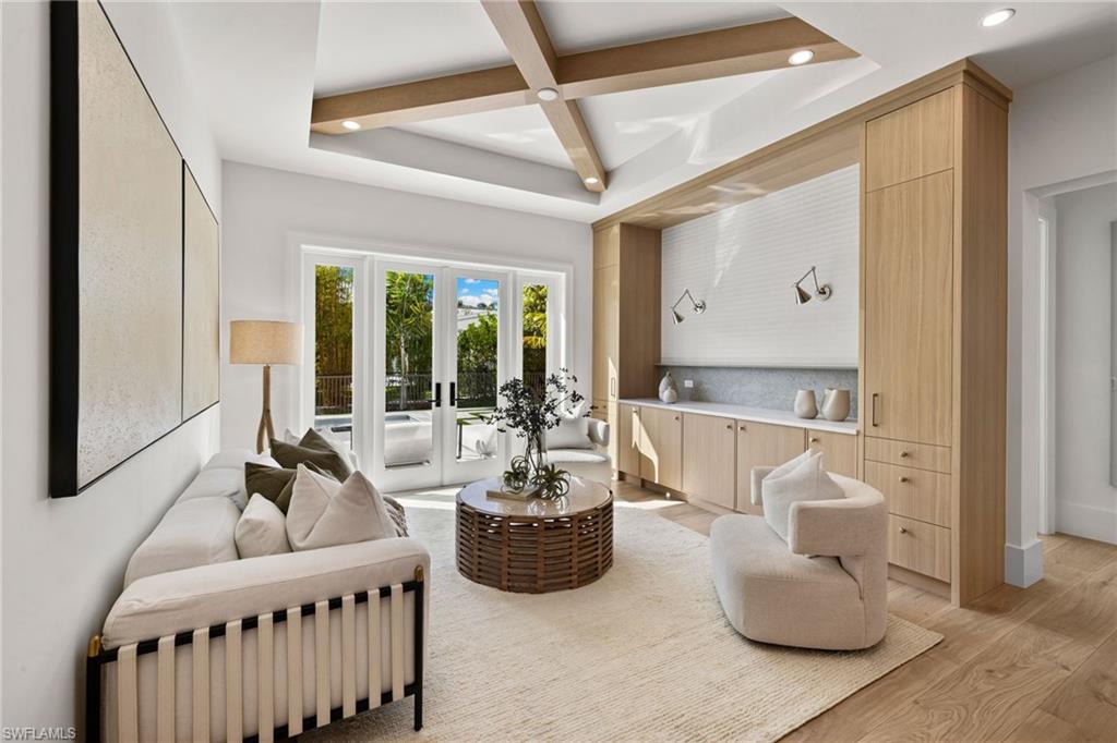 MOORINGS - Residential