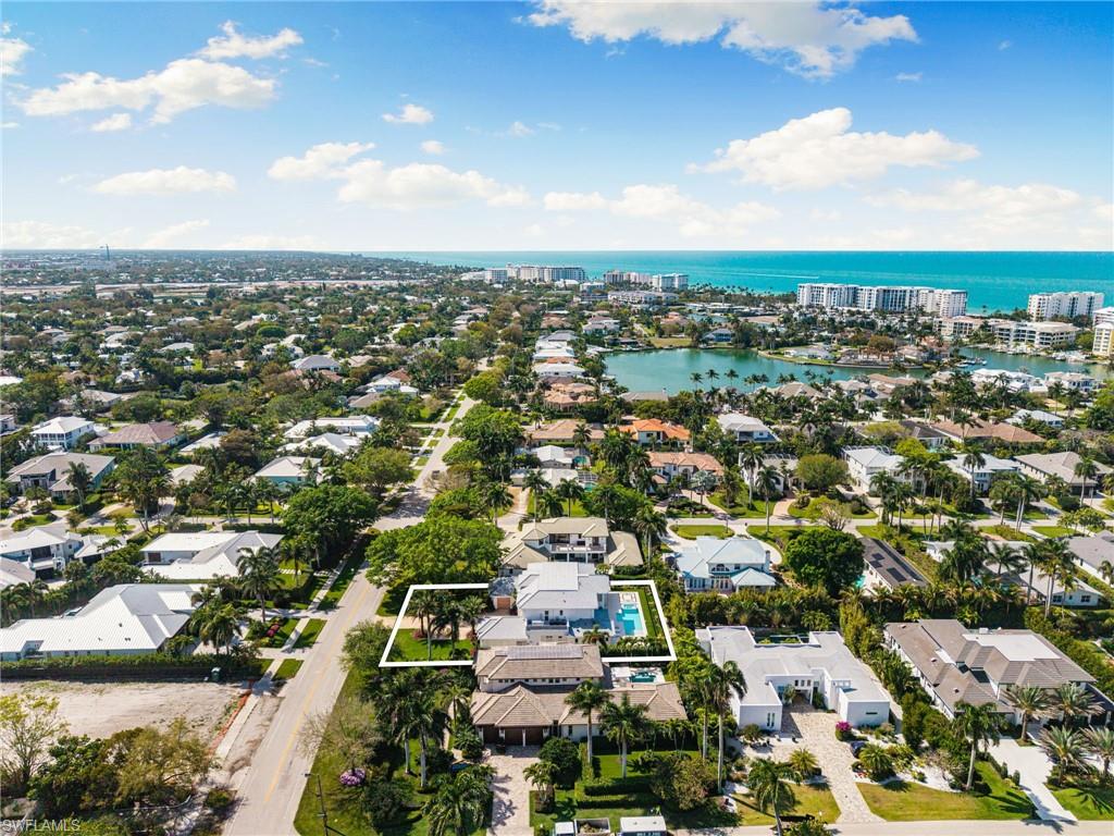 MOORINGS - Residential