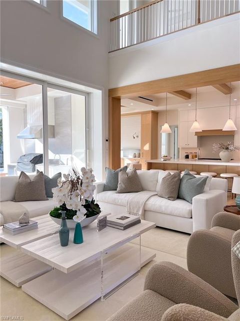 1985 Crayton RD NAPLES FL 34102