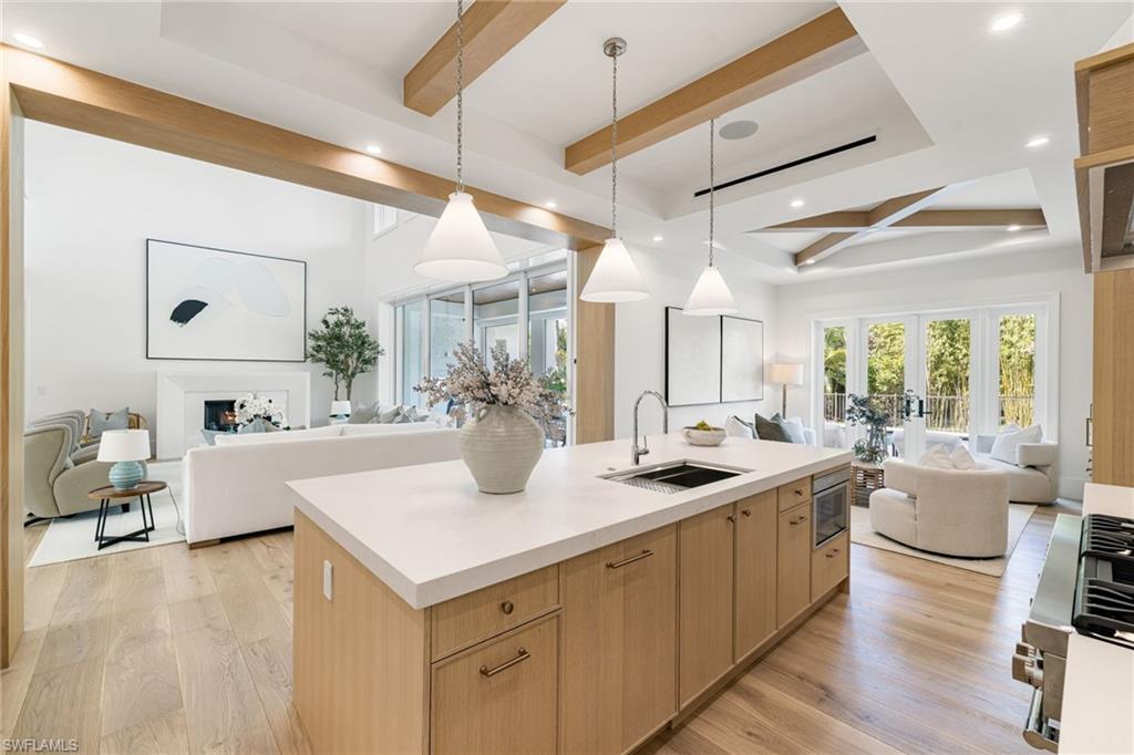 MOORINGS - Residential