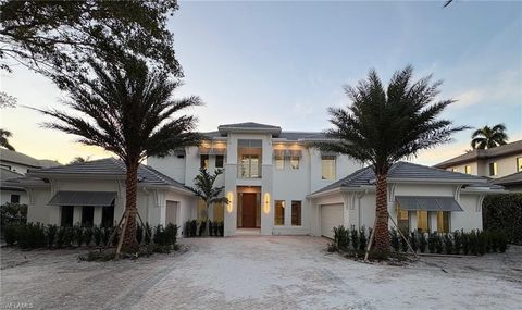 1985 Crayton RD NAPLES FL 34102