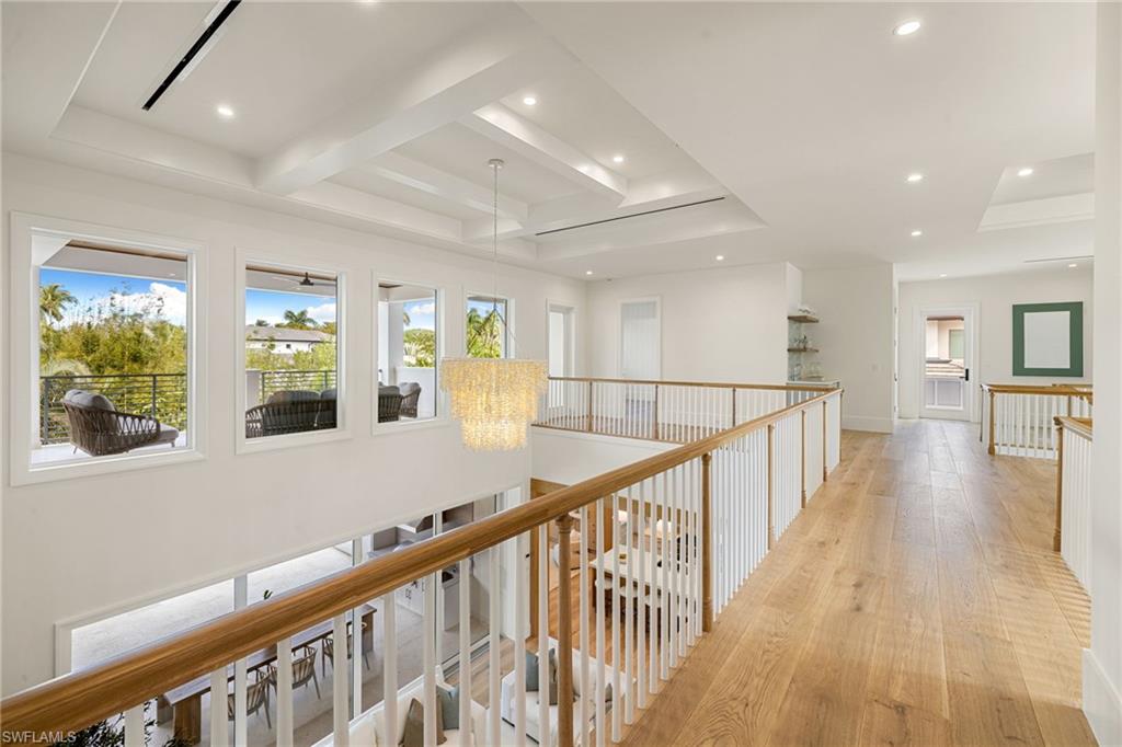 MOORINGS - Residential