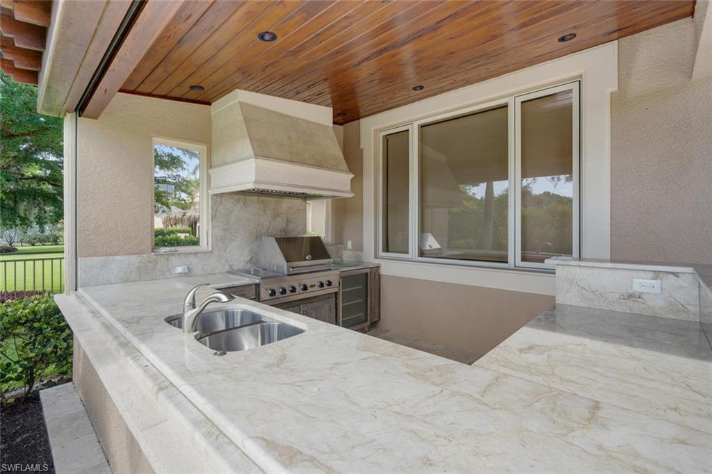 LAUREL OAKS AT WEST BAY CLUB - Residential