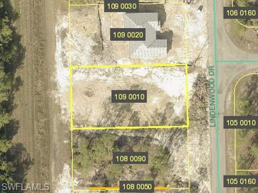 VACANT RESIDENTIAL LOT IN LEHIGH ACRES, FL. Survey is available
