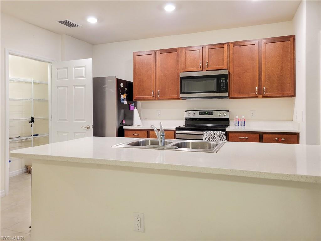 ENTRADA - Residential