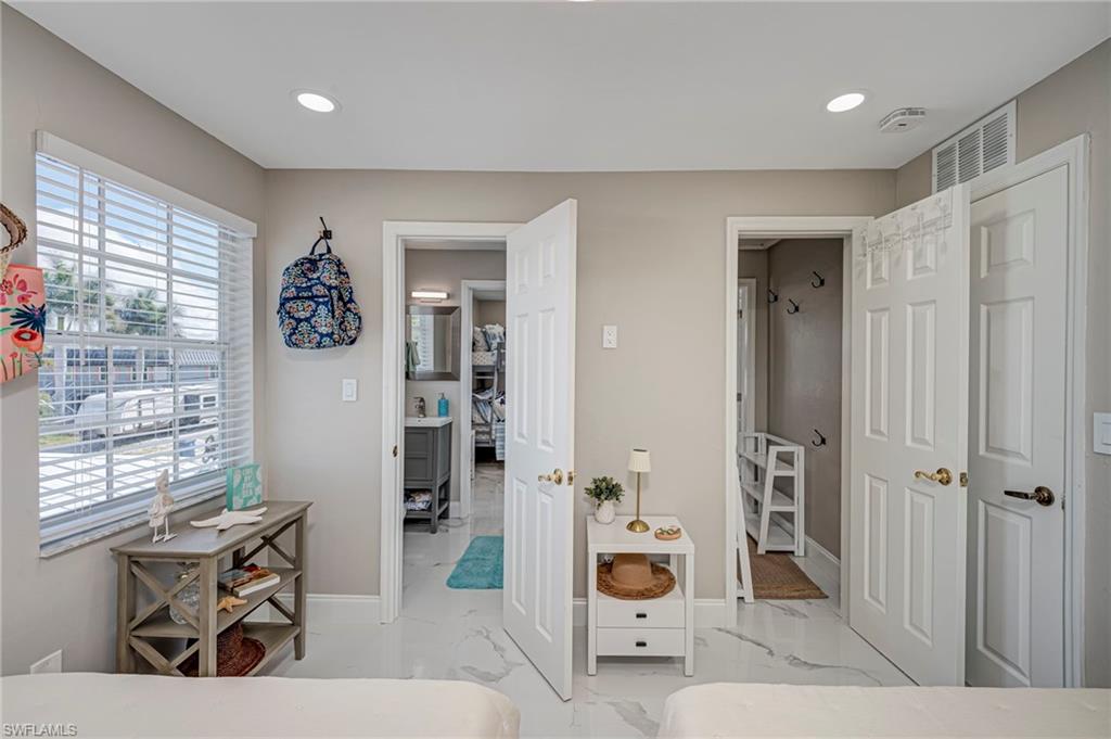 HILLS T.P. - Residential