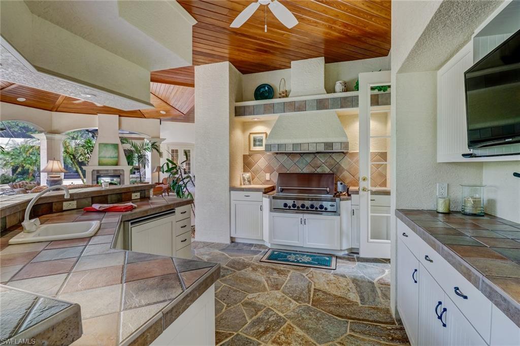 QUAIL WEST - Residential