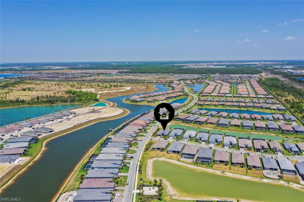 ESPLANADE LAKE CLUB - Residential