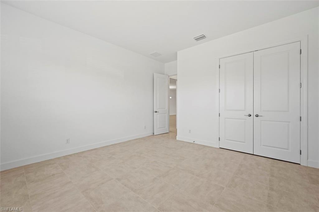 ESPLANADE LAKE CLUB - Residential