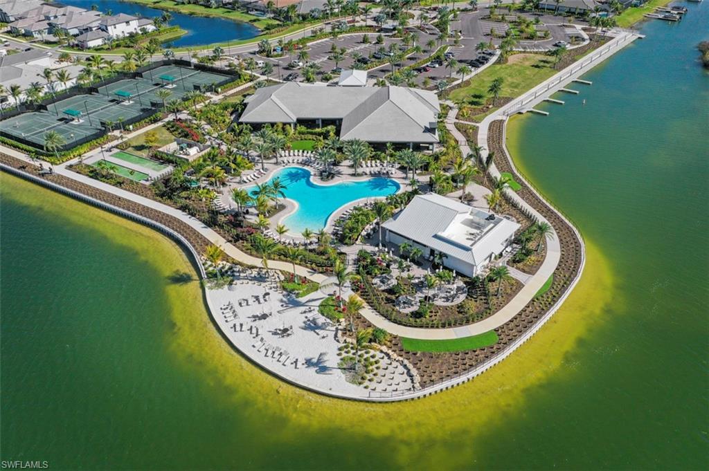 ESPLANADE LAKE CLUB - Residential